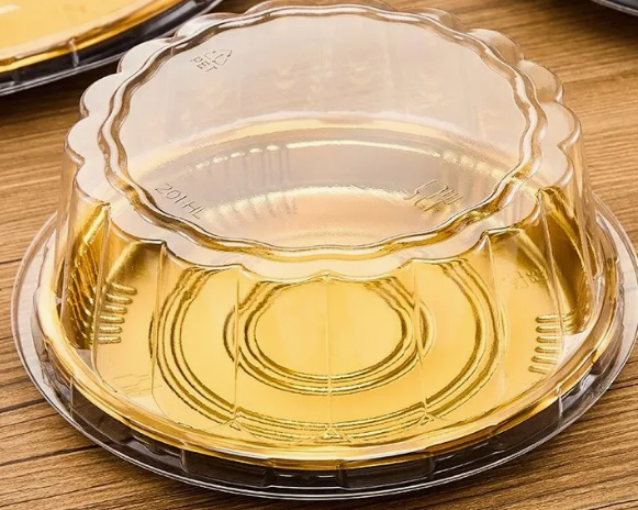 プラスチック製の食品容器は、同様の長方形の容器デザインよりも冷蔵庫内で積み重ねた際の安定性が優れていますか?